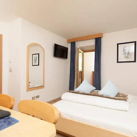 Hotel Declara And